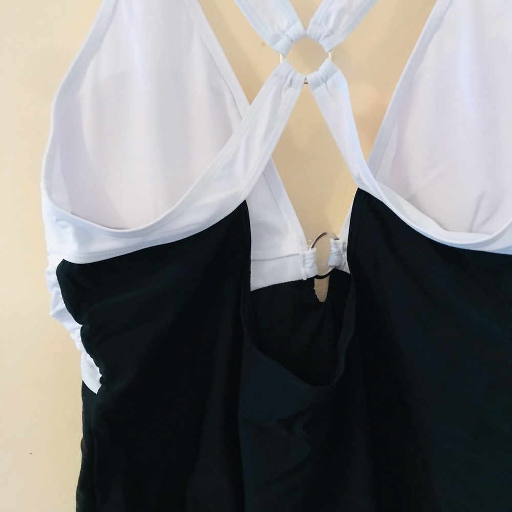 New women’s swimsuit Size XL - Picture 4 of 7